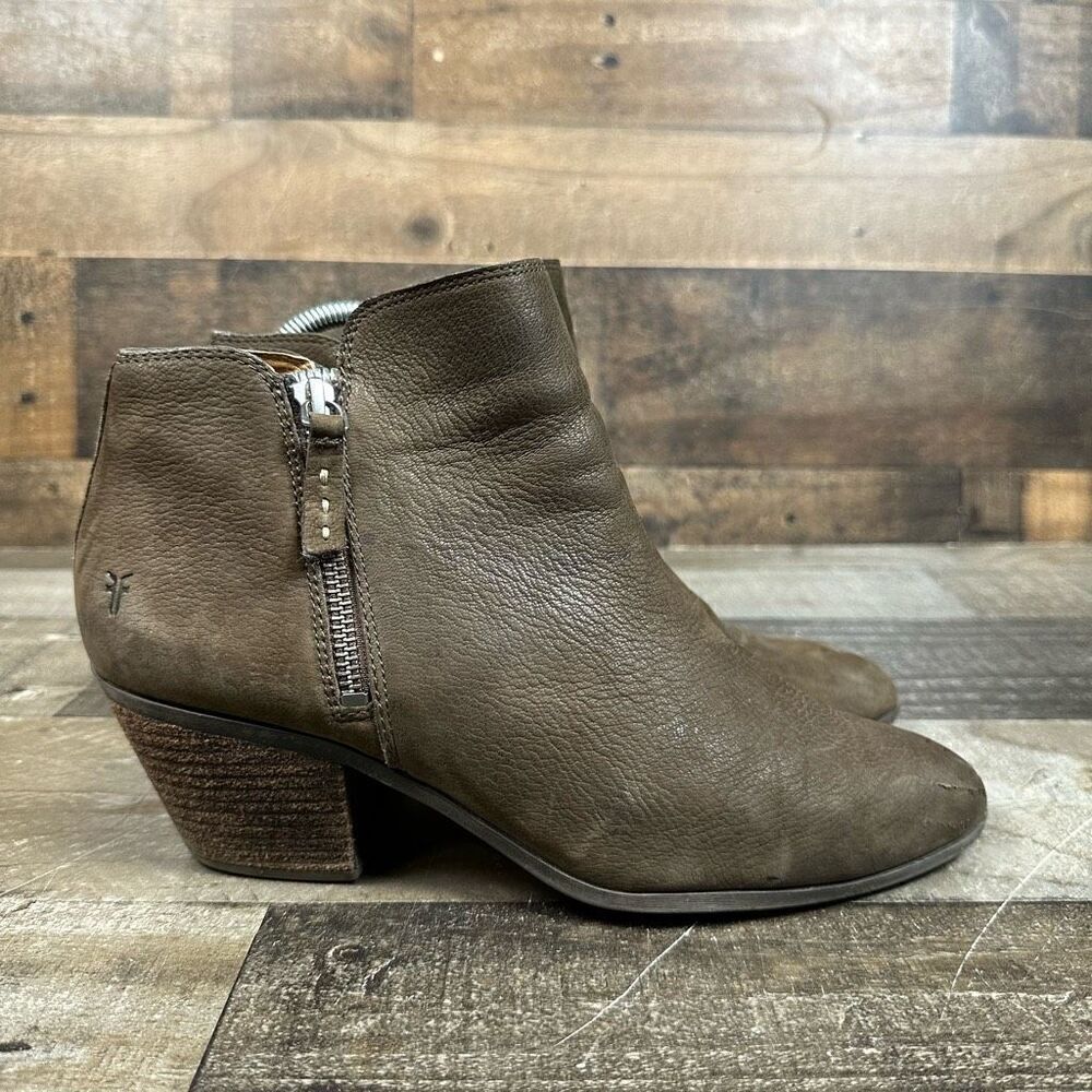 FRYE judith ankle booties womens size 10 brown suede